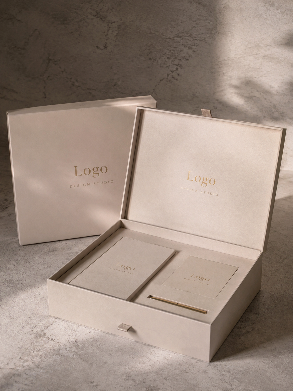 Custom takeaway paper bags with grease resistance for delivery